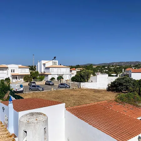 Modern In Olhao Quelfes